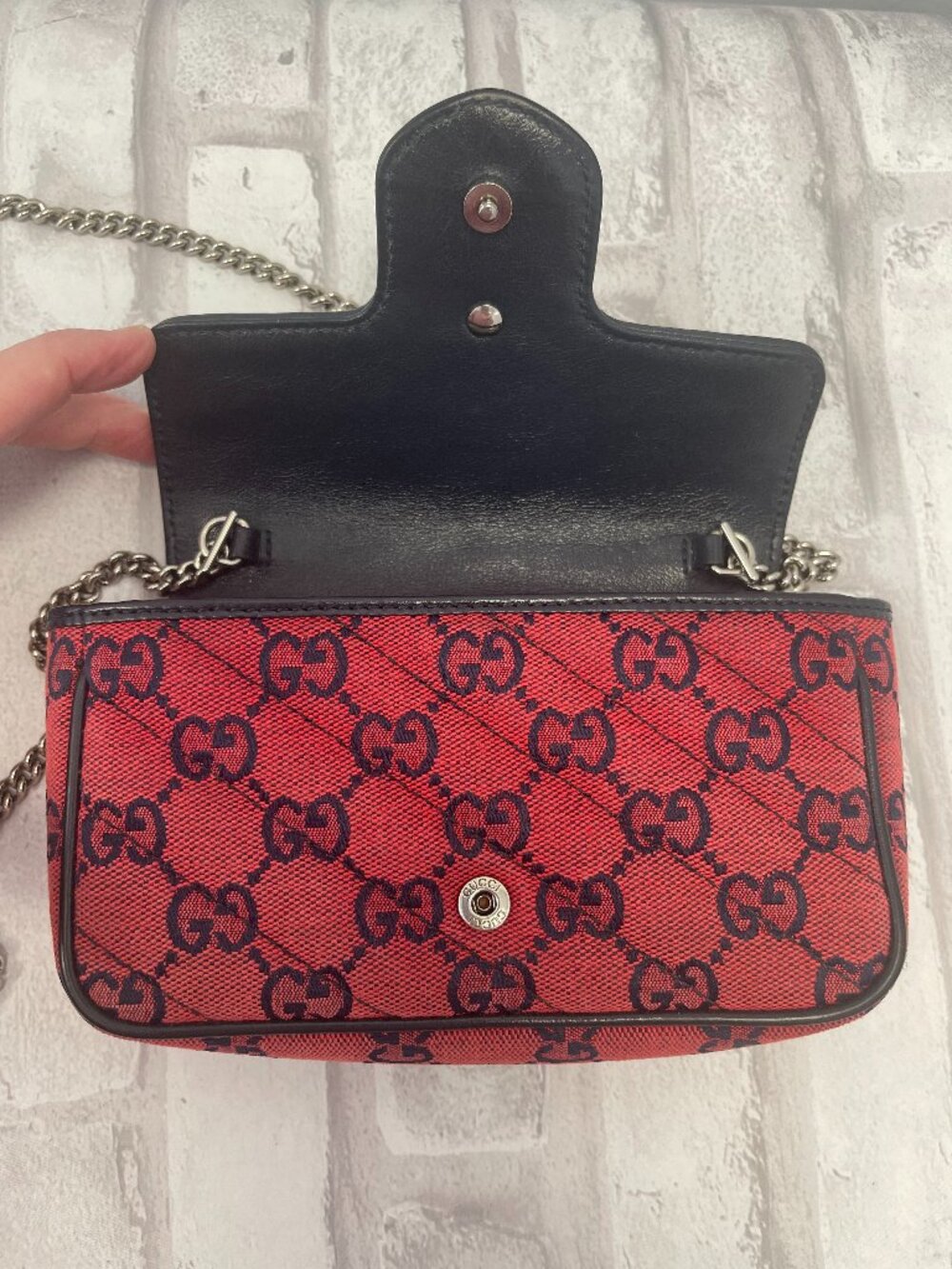 Gucci Marmont GG Limited Edition Mini Red Canvas Crossbody Bag - Preowned - Picture 2 of 10